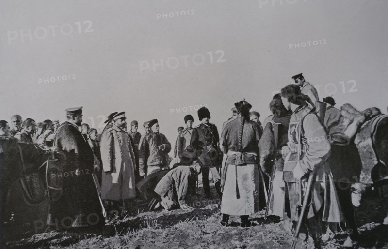 Maimaikai tifangguan Reviewing complaints Photo by Martynov