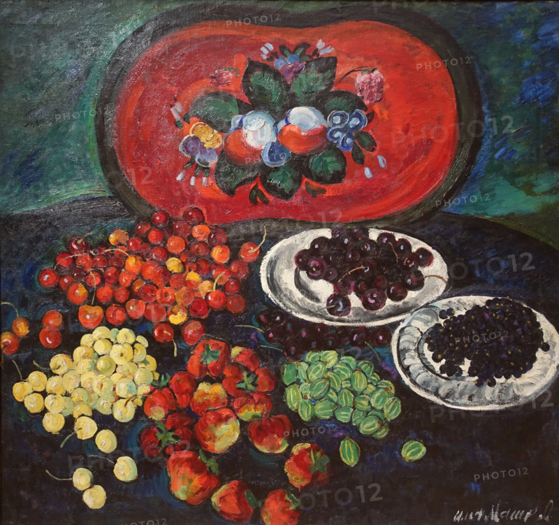 Berries, with a Red Tray in the Background Circa 1910 Mashkov Ilya Ivanovich (1881-1944)