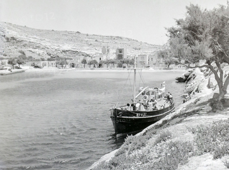 Admiralty Fishing Vessel MFV 37.