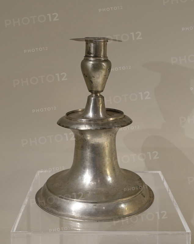 Candlestick.