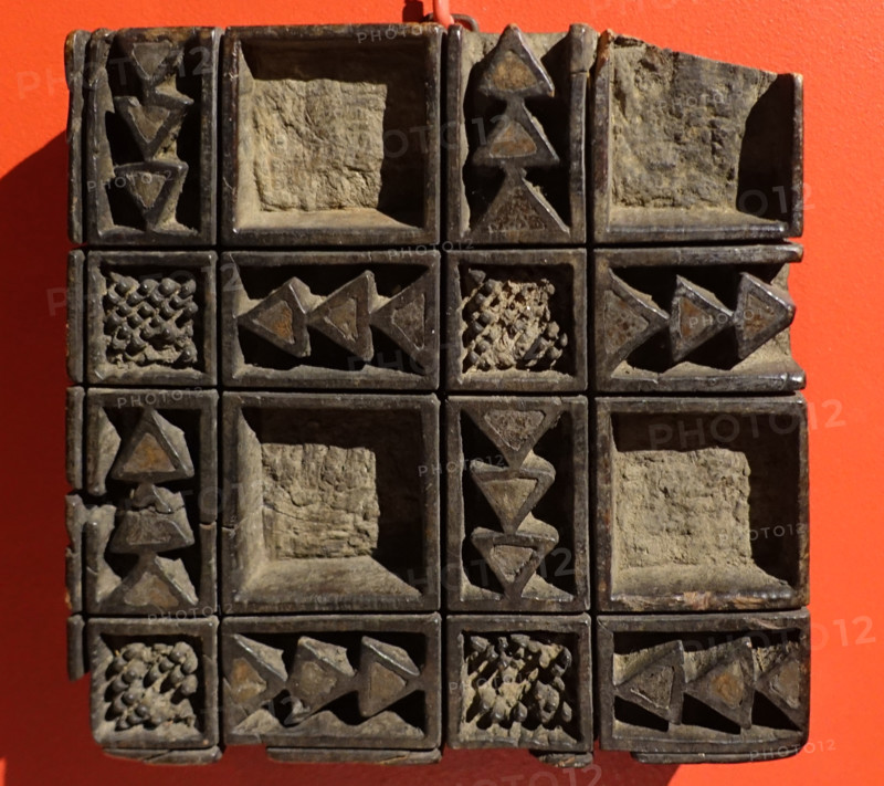 Calib stamp for printing fabric.