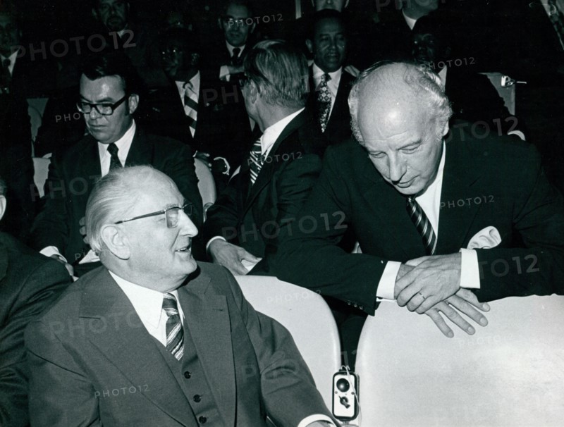Otto Winzer(left) of East Germany and West Germany's Walter Scheel (right), representatives at the United Nations