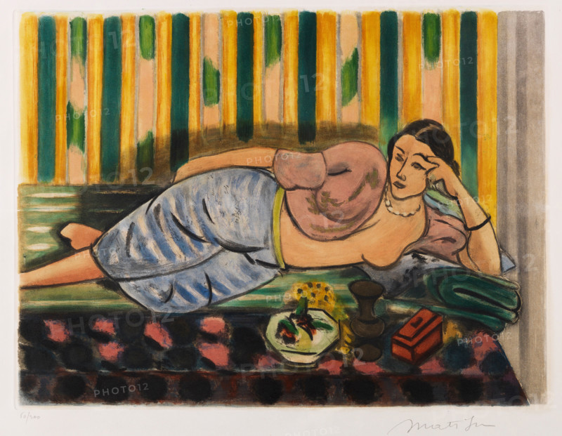 Henri Matisse, Henri Emile Benoit Matisse (born December 31, 1869, died November 3, 1954 in Cimiez), French painter, graphic artist, draftsman, Classical Modernist. Here is his work: Odalisque au coffret rouge (1926), Odalisque with Red Box, painting, reproduction of the painting, artwork, historical.