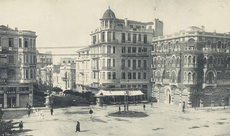 Greece, Agia Sofia Square in Thessaloniki, with the iconic Red House, Longos Palace, on the right, 1930 circa