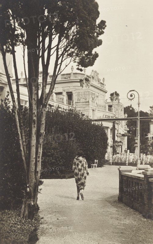 Jugoslavia, Croatia, garden of The Hotel Kvarner, Abbazia, Opatija, 1920 circa