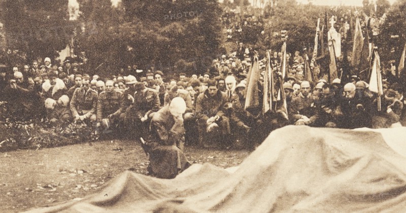 Croatia, Fiume, Gabriele d'Annunzio shows sympathy for the victims of his war effort Five Days of Fiume, the period between December 24 and 29, 1920