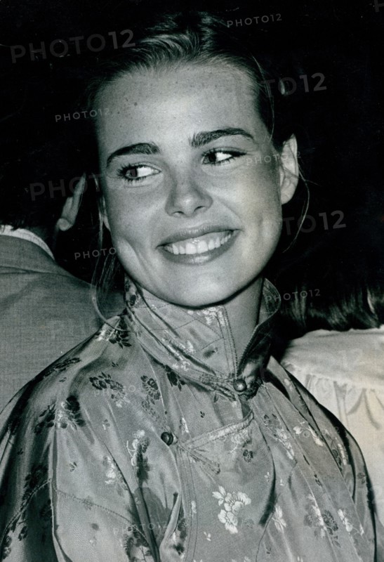 Margaux Hemingway smiling