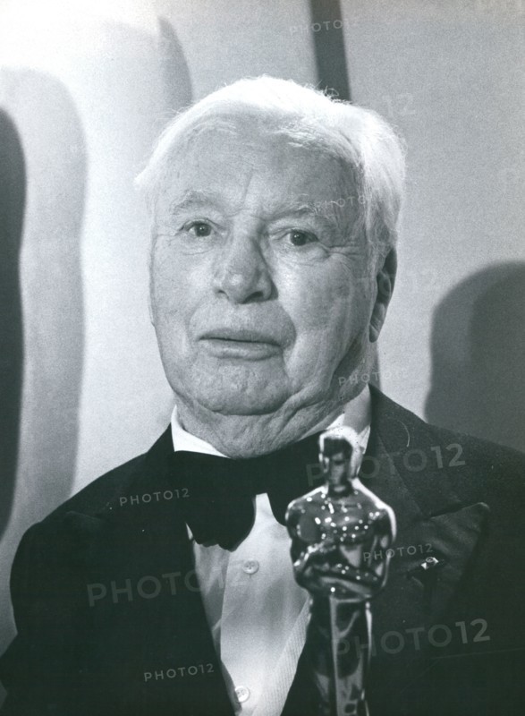 Charlie Chaplin an his honorary Oscar Trophy at the 1972 Academy Awards
