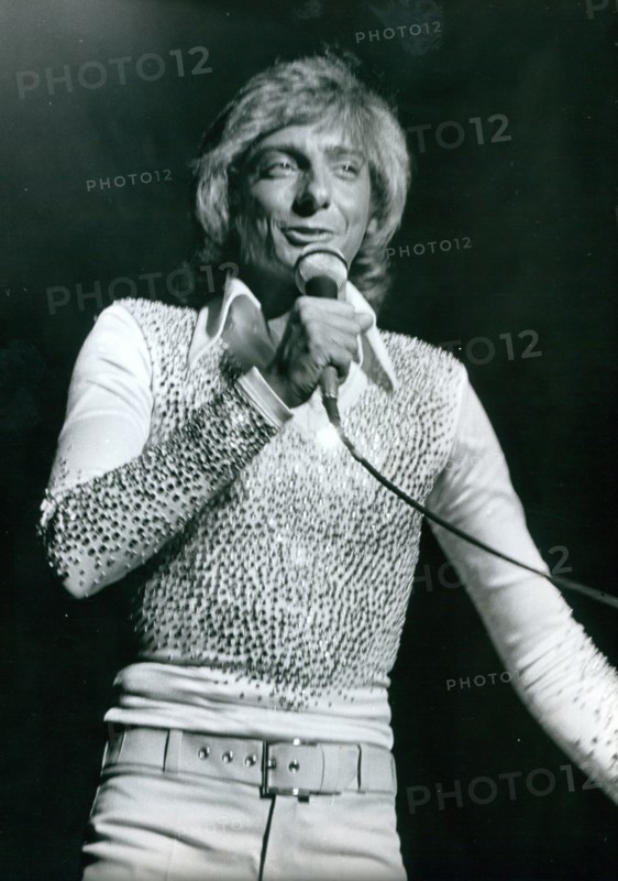 Barry Manilow in concert