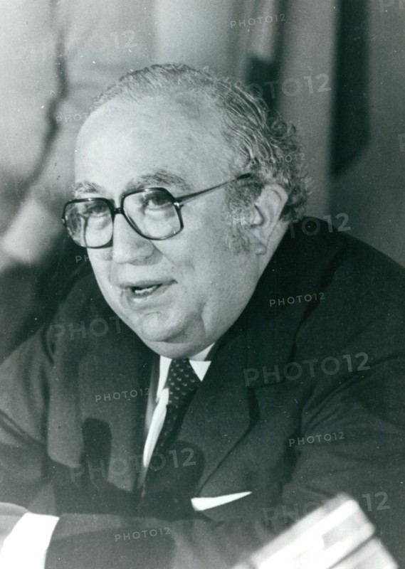Prime Minister of Italy, Giovanni Spadolini at end-of-year press conference