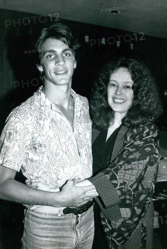 Eric Roberts and Sandy Dennis