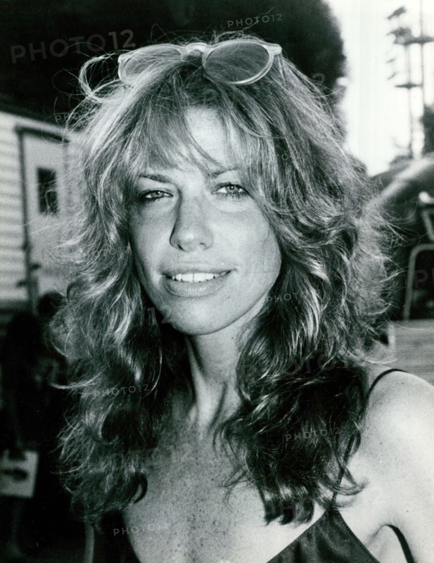 Close up of singer Carly Simon