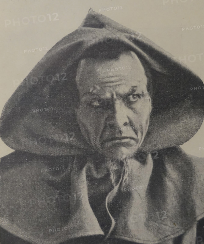 Portrait of opera singer Feodor Chaliapin (1873-1938). 1890s.