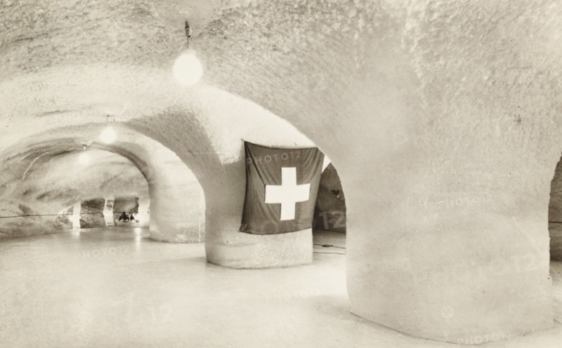 Gletscherpalast, Ice Palace carved into the Aletsch Glacier
