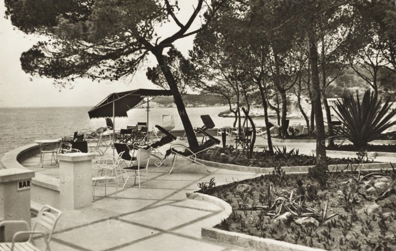 Spain, Palma Mallorca, Terrace overlooking the sea