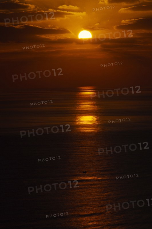 WEATHER, Climate, Sunset, Sunset over the sea