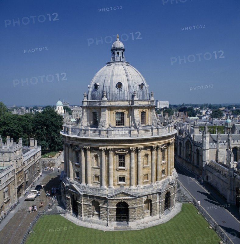ENGLAND, Oxfordshire, Oxford, The Radcliffe Camera completed in 1757.