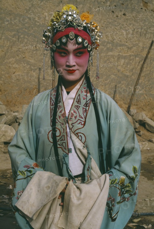CHINA,  , Shaanxi, Opera performer