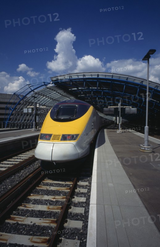 TRANSPORT, Rail , Eurostar Train, Eurostar Train at Waterloo Station Platform