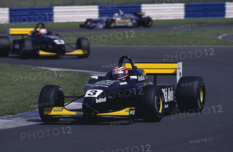 10091891 SPORT  Motor Racing  F3000 Championship Silverstone 1998.  Formula Car No.3  driven by Jason Watt