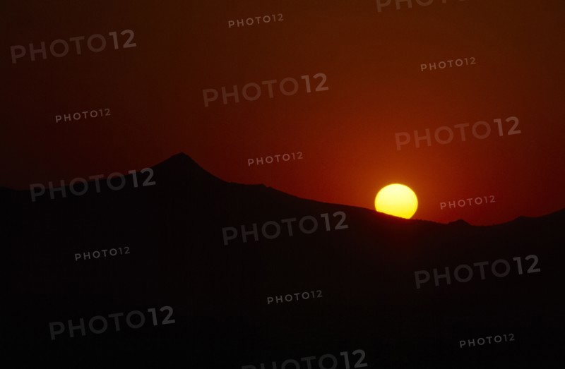 WEATHER , Climate, Sunset , Sunset over hills