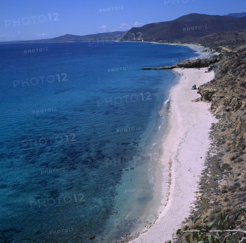 MEXICO, Baja California , Sur, Santiago near  Los Barries. vVew over sandy beach and blue sea