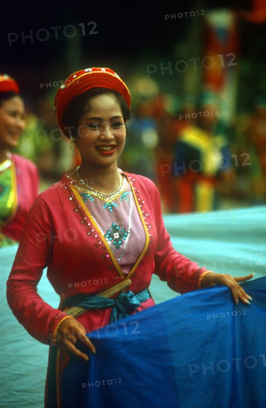 VIETNAM, Festivals, Girl at National Day Parade