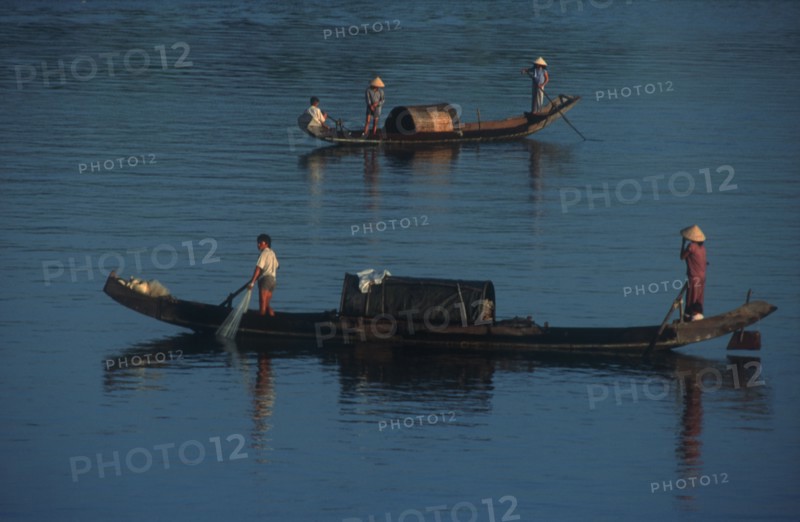VIETNAM, Hue, River transport on the Perfume River