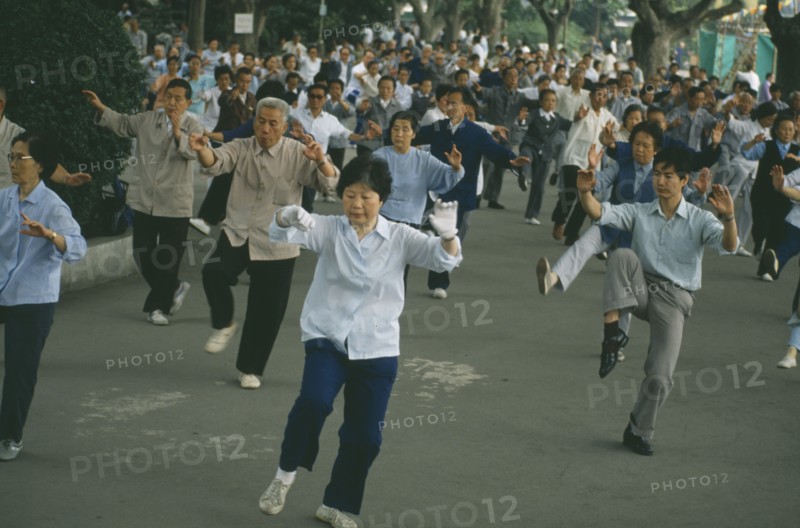 CHINA, Shaanxi, Shanghai, Mass Tai Chi exercises in a park