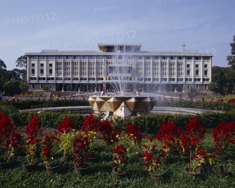 VIETNAM, South, Ho Chi Minh , "Reunification Hall Presidential Palace Museum, fountain, flowers "