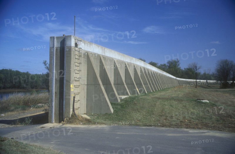 USA, Kentucky, Detail of Levee wall