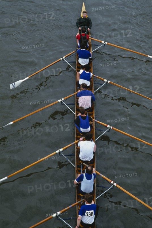 10045575 SPORT Water Sport Rowing Rowing on the River Thames with view above boat and rowers