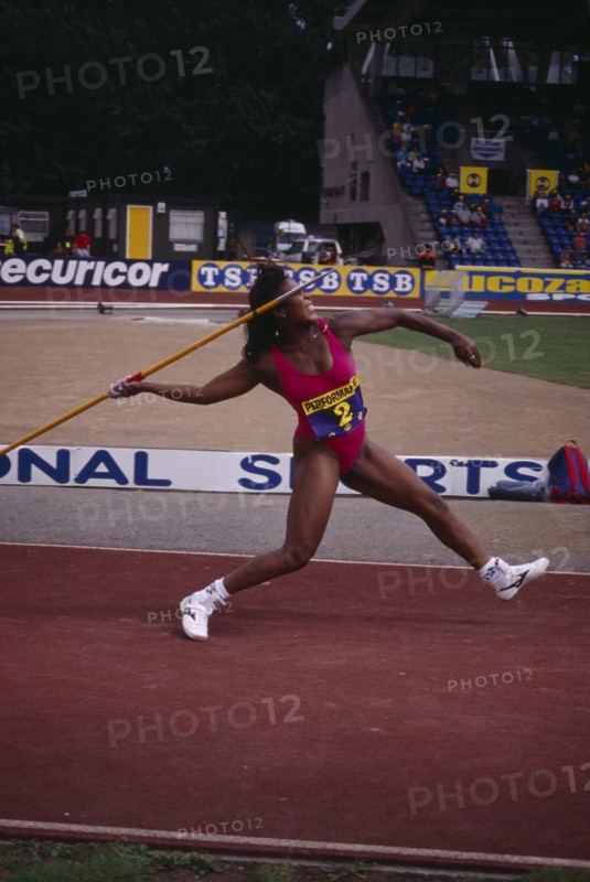 10039028 SPORT Athletics  Womens Javelin British javelin thrower Tessa Sanderson at Crystal Palace 1996