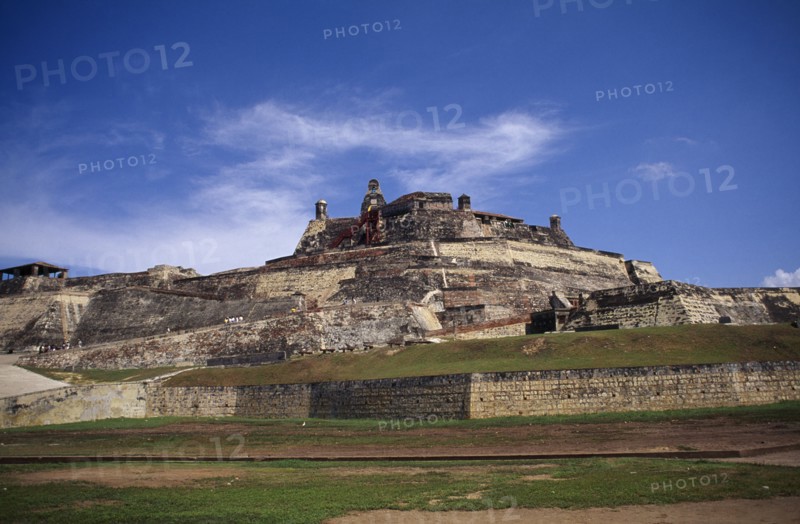COLOMBIA, Cartagena, The Castle of San Felipe de Barajas with steep sided walls and crenellated battlements.