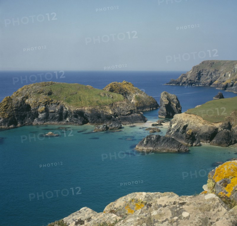 ENGLAND, Cornwall, Kynance Cove, Rocky coastline and cove.
