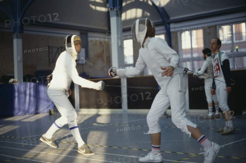 10127610 SPORT   Fencing Fencers in battle