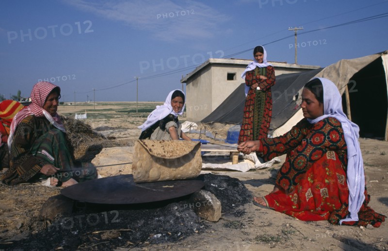 TURKEY, Central Anatolia, Food, Nomads cooking Yufka or Turkish chapatti