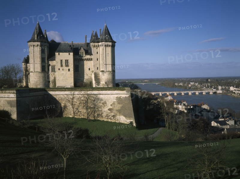 FRANCE, Loire Valley, Saumur, Chateau Saumur on the bank of the river Loire.