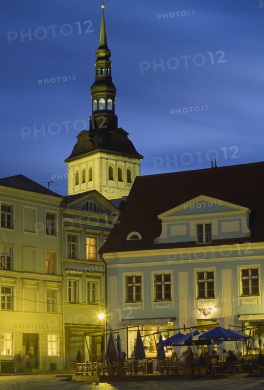 ESTONIA, Tallinn, Old Town Square or Raekoja Plats at night