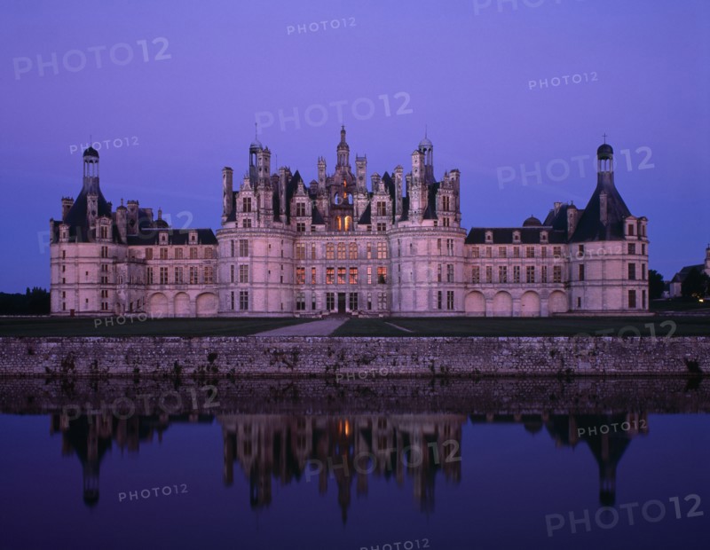 FRANCE, Loire Valley  , Loire et Cher , Chateau Chambord at sunset