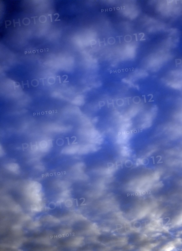 WEATHER, Clouds, High broken clouds at dusk
