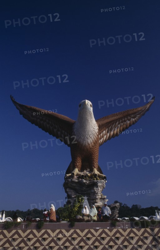 MALAYSIA, Kedah, Langkawi, The giant statue at Datang Lang Eagle Square in Kuah the symbol of the island’s flight to prosperity