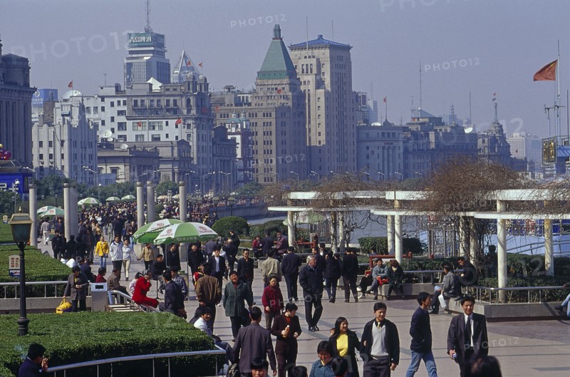 CHINA, Shaanxi, Shanghai, View over The Bund waterside area towards city skyline