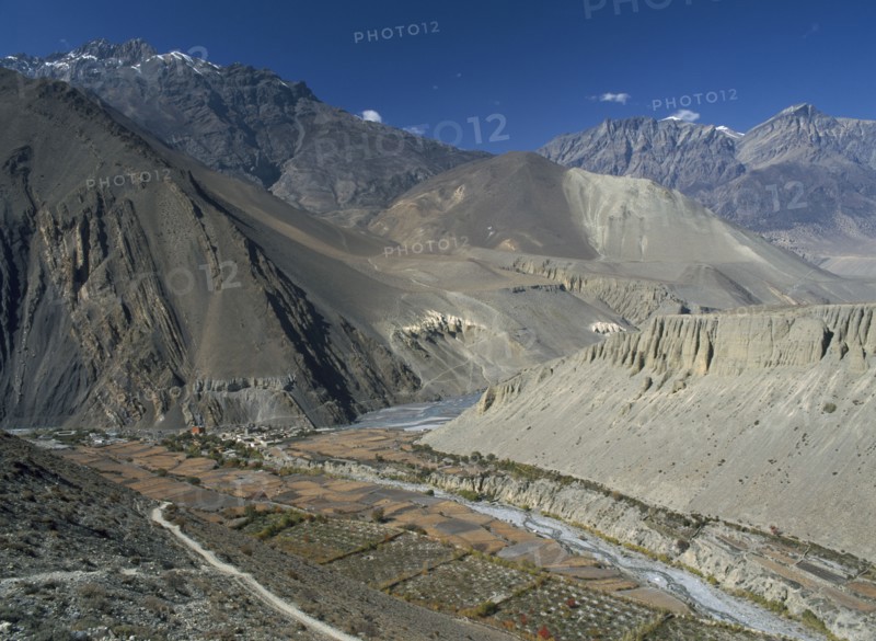 NEPAL, Annapurna Region, Jhong Khola Valley, Medieval fortress town of Kagbeni in high altitude desert area.