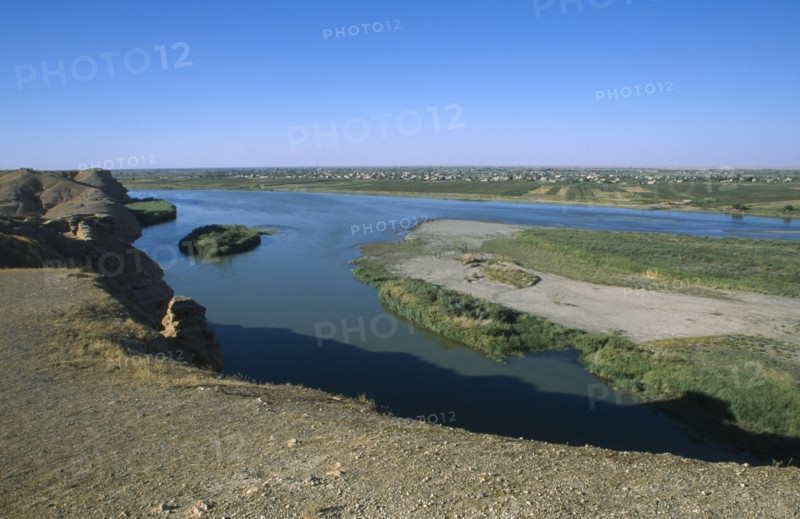 SYRIA, Central, Dura Europos, View over the Euphrates River from the site of the ruined border fortress.
