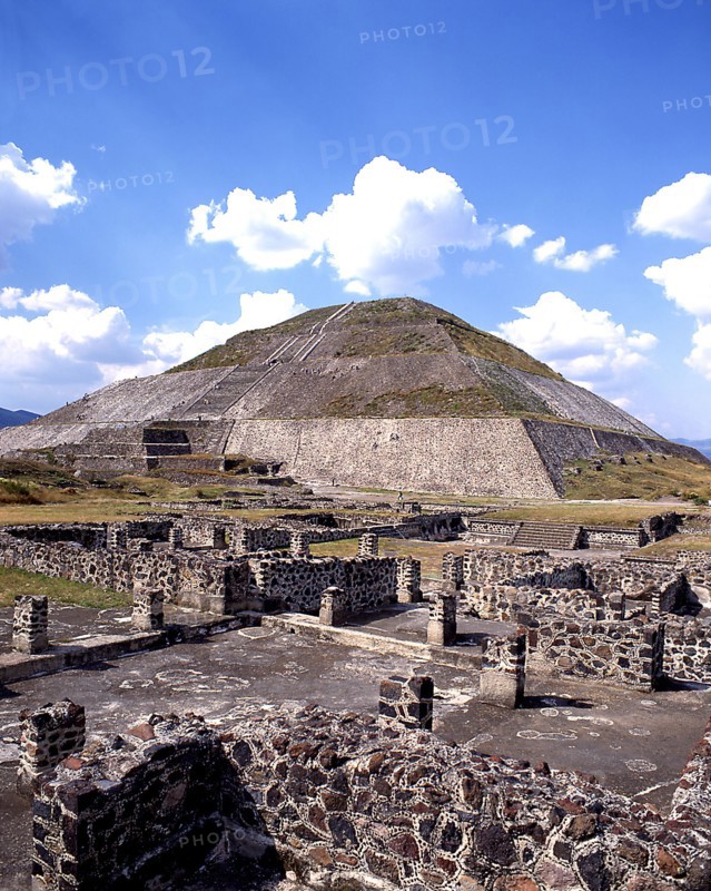 MEXICO, Mexico State, Teotihuacan, Pyramid
