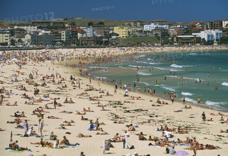 AUSTRALIA, New South Wales, Sydney, View over busy Bondi Beach