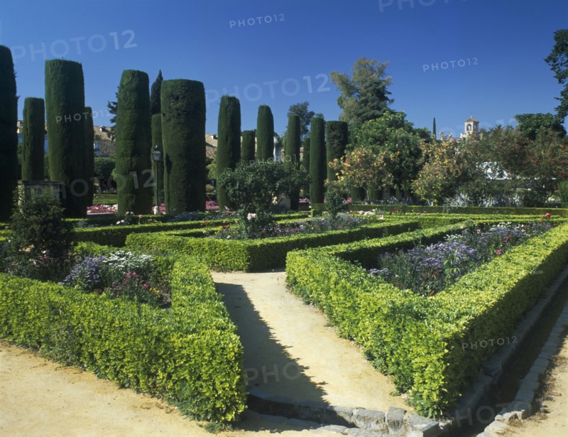 SPAIN, Andalucia, Cordoba, Alcazar de los Reyes Cristianos formal section of the gardens