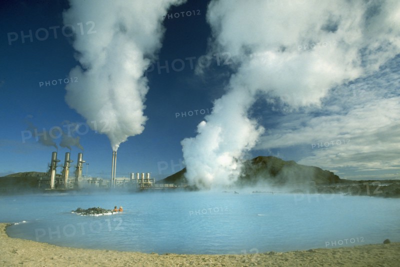 ICELAND, Gullbringu, Reykjanes Peninsula, The Blue Lagoon beside Svartsengi geothermal power plant whose waters are therapeutic to skin disorders