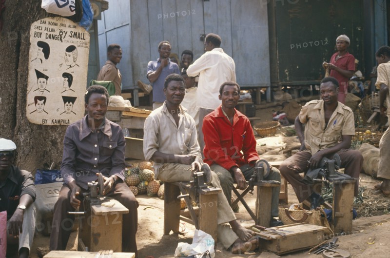 GHANA, Kumasi, Knife grinders